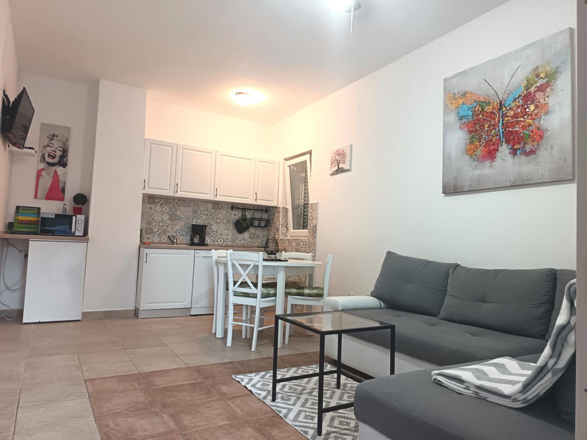 Lara - Apartment Near The Beach Vrbnik Exterior foto