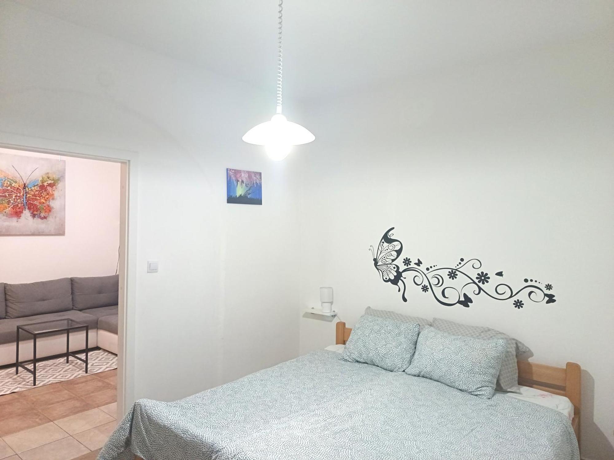 Lara - Apartment Near The Beach Vrbnik Exterior foto